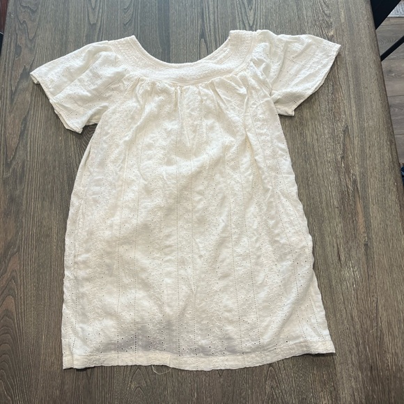 Old Navy Flutter-Sleeve Smocked Eyelet Embroidered Mini Shift Dress White Size L - Picture 1 of 7